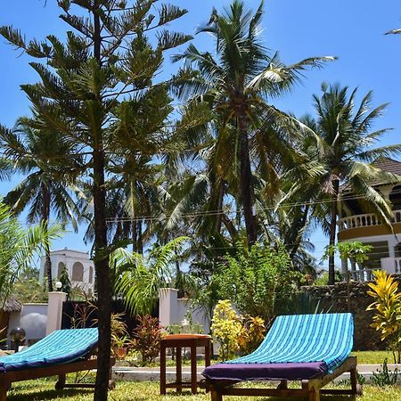 Tahira Villa Diani Beach Exterior photo