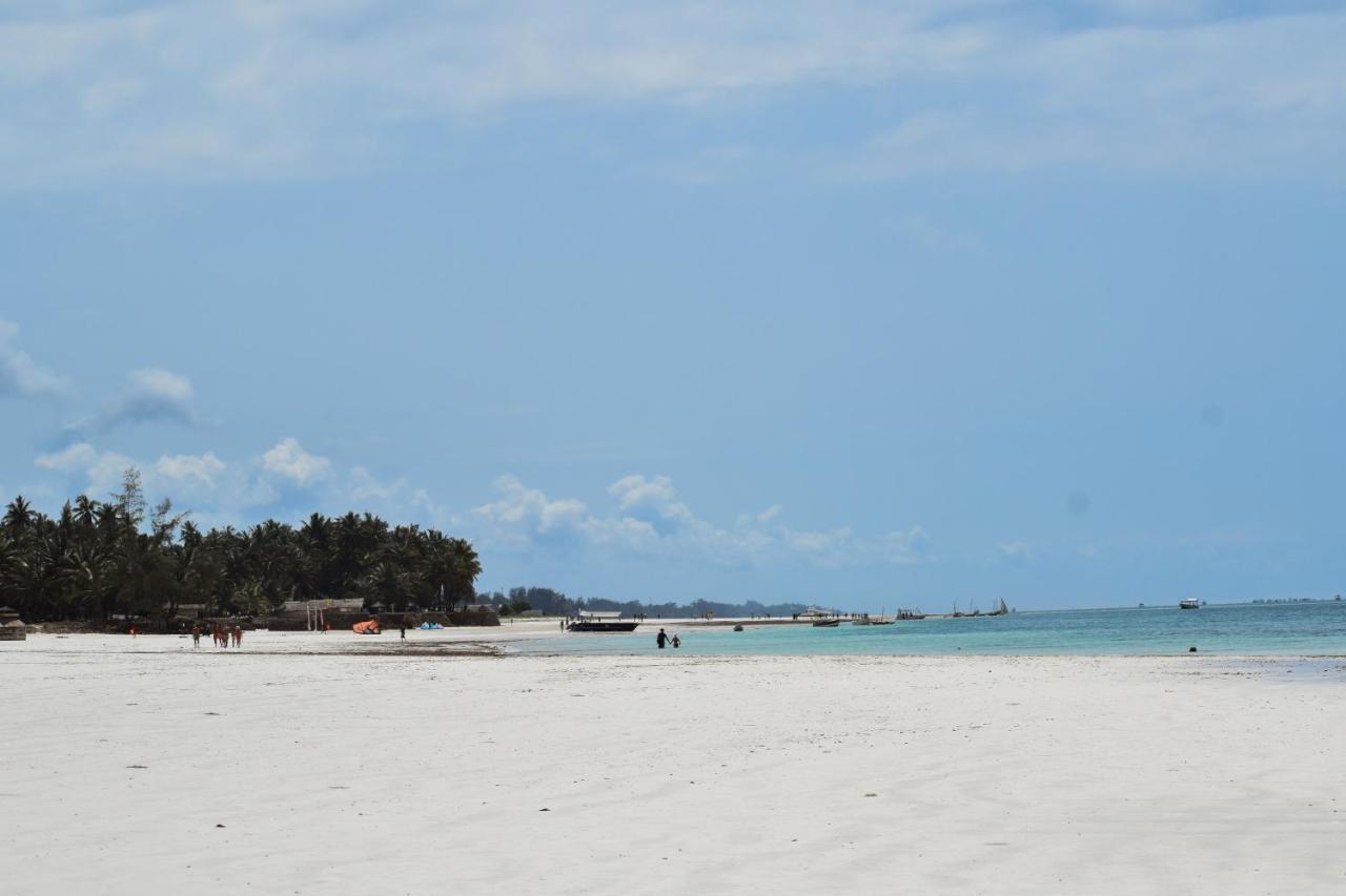 Tahira Villa Diani Beach Exterior photo