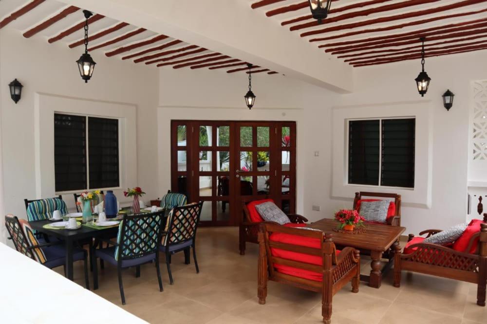 Tahira Villa Diani Beach Room photo