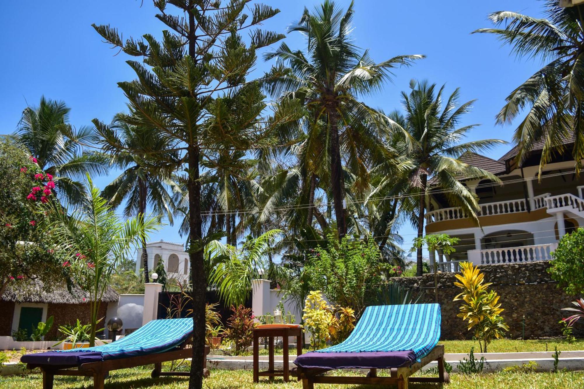 Tahira Villa Diani Beach Exterior photo